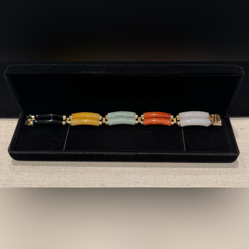 Elegant Multicolor Bracelet with Gold Detailing